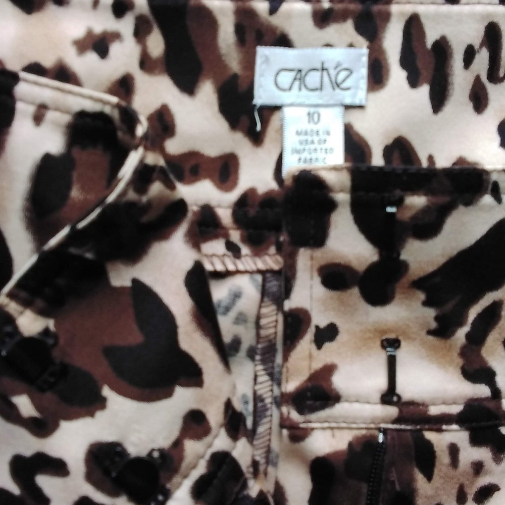 Cache Leopard Print Bermuda Shorts 10 - image 6